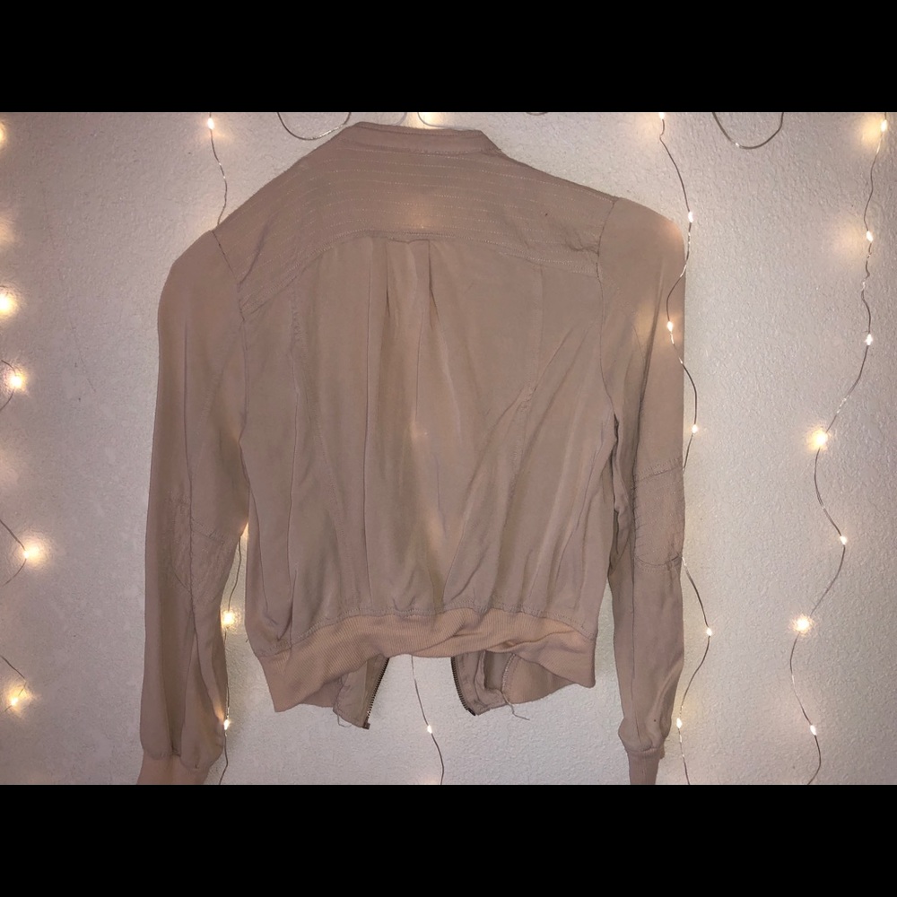 Lightweight jacket - Picture 4 of 4